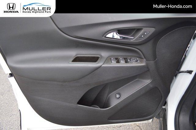 Photo of 2024 Summit White Chevrolet Equinox