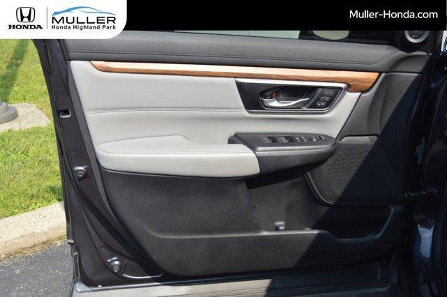Photo of 2017 Gray Honda CR-V