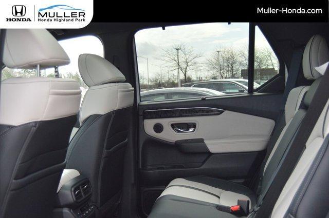Photo of 2026 Platinum White Pearl Honda Passport