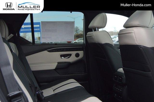 Photo of 2026 Platinum White Pearl Honda Passport