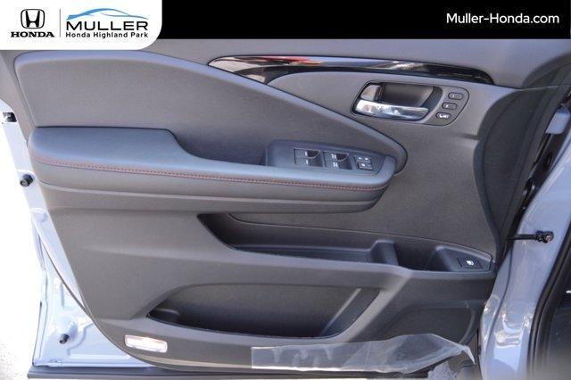 Photo of 2025 Sonic Gray Pearl Honda Ridgeline