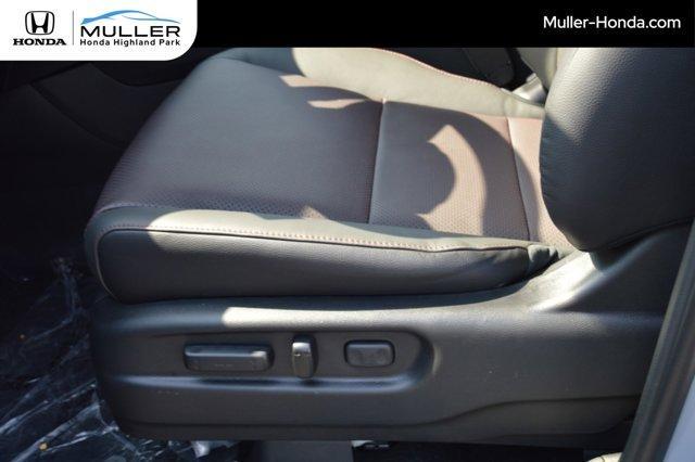 Photo of 2025 Sonic Gray Pearl Honda Ridgeline