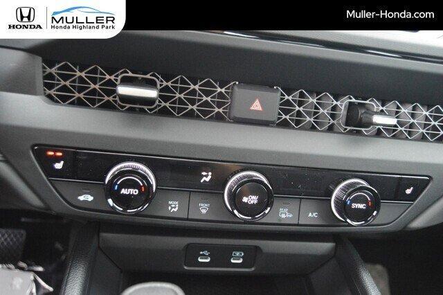 Photo of 2025 Platinum White Pearl Honda Accord