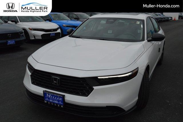 Photo of 2025 Platinum White Pearl Honda Accord
