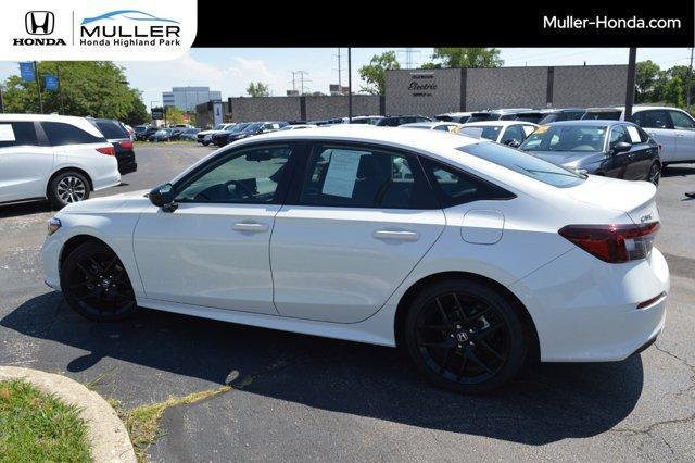 Photo of 2025 White Honda Civic