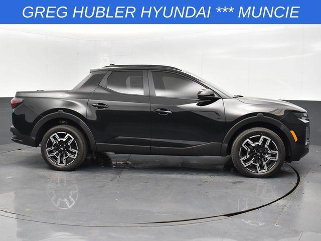 Photo of 2025 Phantom Black Hyundai SANTA CRUZ