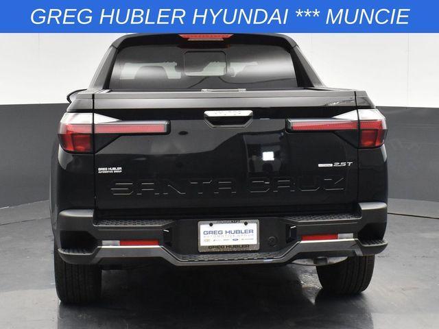 Photo of 2025 Phantom Black Hyundai SANTA CRUZ