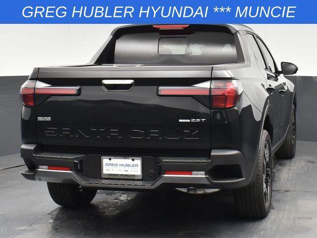 Photo of 2025 Phantom Black Hyundai SANTA CRUZ