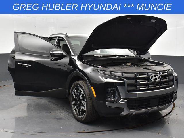 Photo of 2025 Phantom Black Hyundai SANTA CRUZ