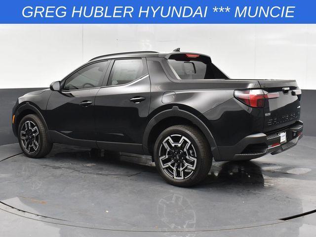Photo of 2025 Phantom Black Hyundai SANTA CRUZ