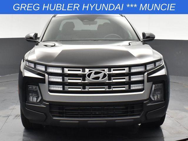 Photo of 2025 Phantom Black Hyundai SANTA CRUZ