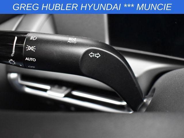 Photo of 2025 Phantom Black Hyundai SANTA CRUZ