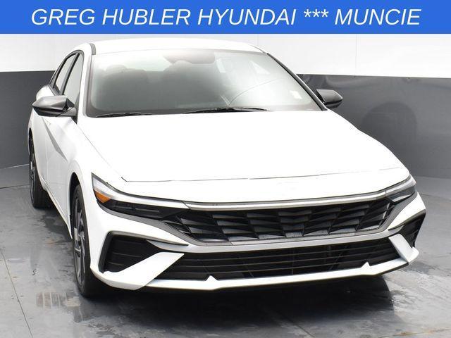 Photo of 2025 White Hyundai ELANTRA HEV