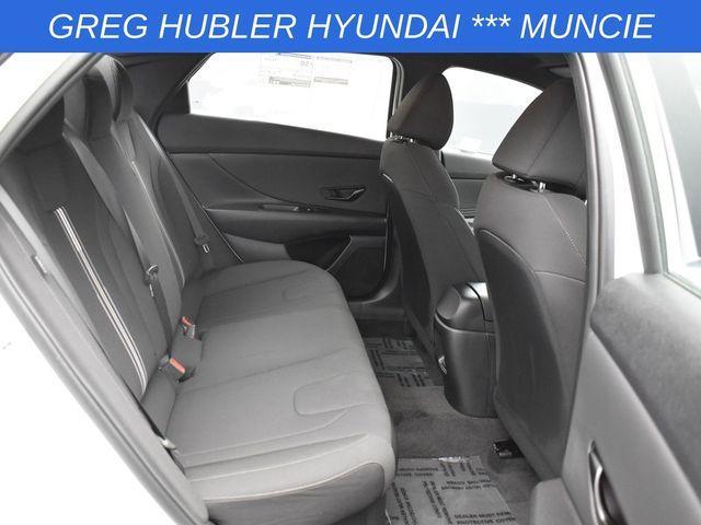 Photo of 2025 White Hyundai ELANTRA HEV