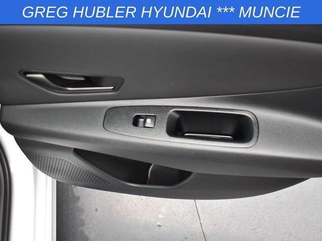 Photo of 2025 White Hyundai ELANTRA HEV