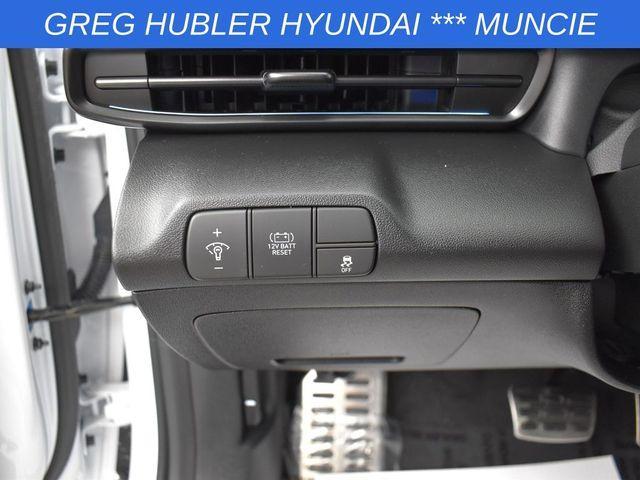 Photo of 2025 White Hyundai ELANTRA HEV
