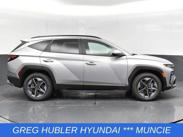 Photo of 2025 Shimmering Silver Hyundai TUCSON Hybrid