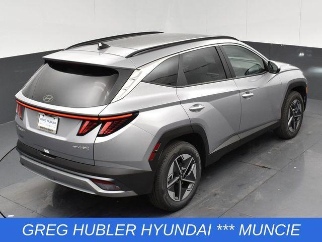Photo of 2025 Shimmering Silver Hyundai TUCSON Hybrid