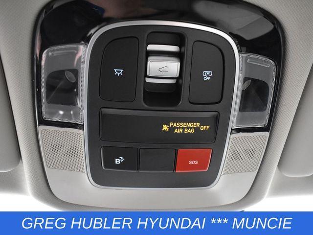 Photo of 2025 Shimmering Silver Hyundai TUCSON Hybrid