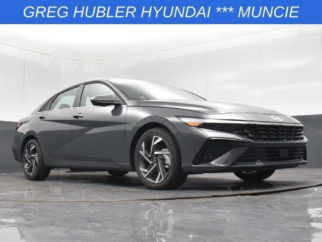 Photo of 2025 Gray Hyundai ELANTRA