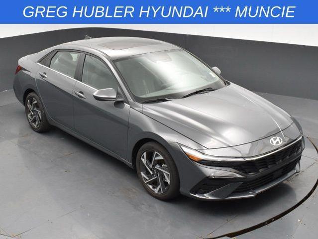 Photo of 2025 Gray Hyundai ELANTRA