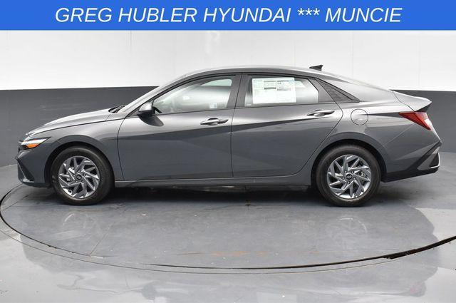 Photo of 2025 Gray Pearl Hyundai ELANTRA HEV