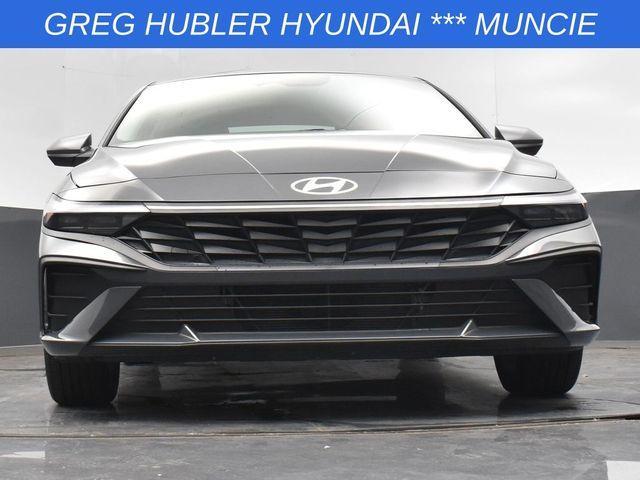 Photo of 2025 Gray Pearl Hyundai ELANTRA HEV