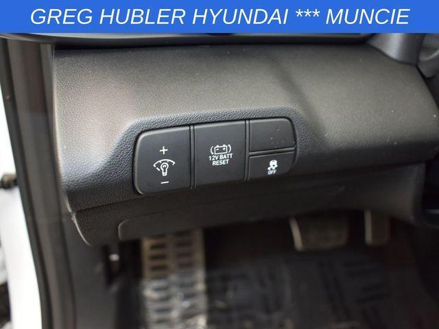 Photo of 2025 White Hyundai ELANTRA HEV