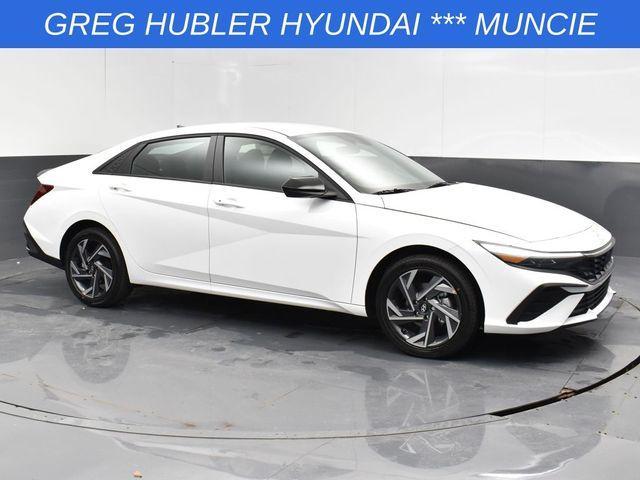 Photo of 2025 White Hyundai ELANTRA HEV