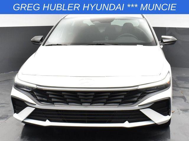 Photo of 2025 White Hyundai ELANTRA HEV