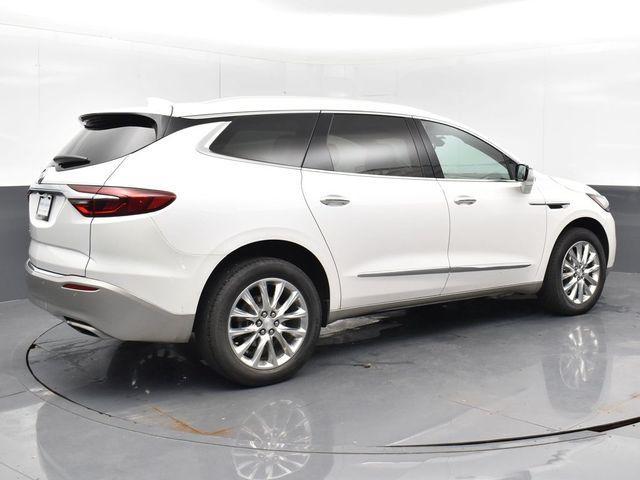 Photo of 2021 White Frost Tri-Coat Buick Enclave
