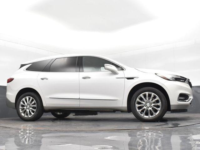 Photo of 2021 White Frost Tri-Coat Buick Enclave