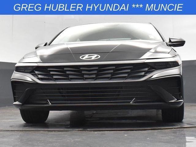 Photo of 2025 Black Hyundai ELANTRA HEV