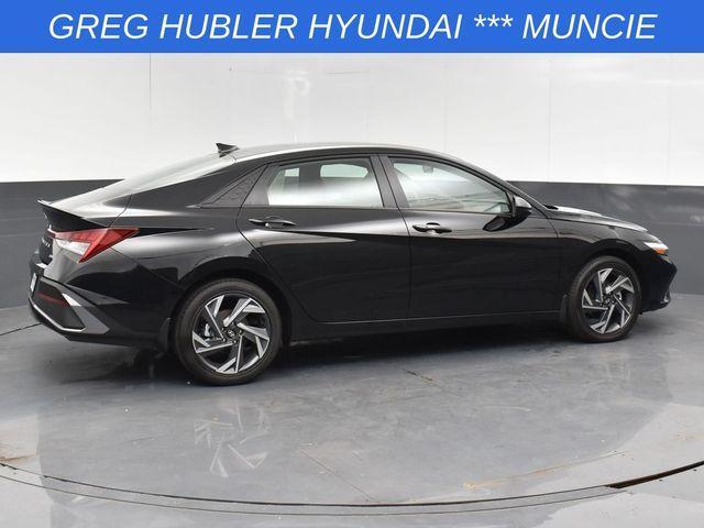 Photo of 2025 Black Hyundai ELANTRA HEV