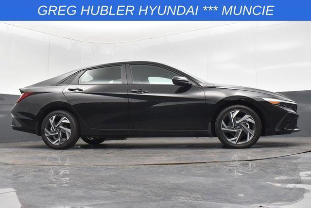 Photo of 2025 Black Hyundai ELANTRA HEV