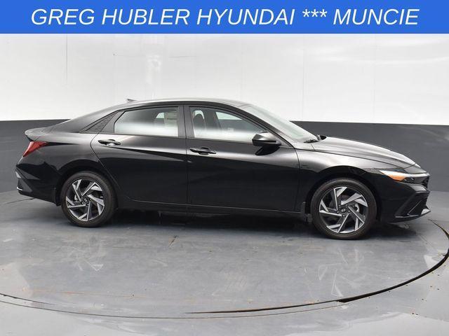 Photo of 2025 Black Hyundai ELANTRA HEV
