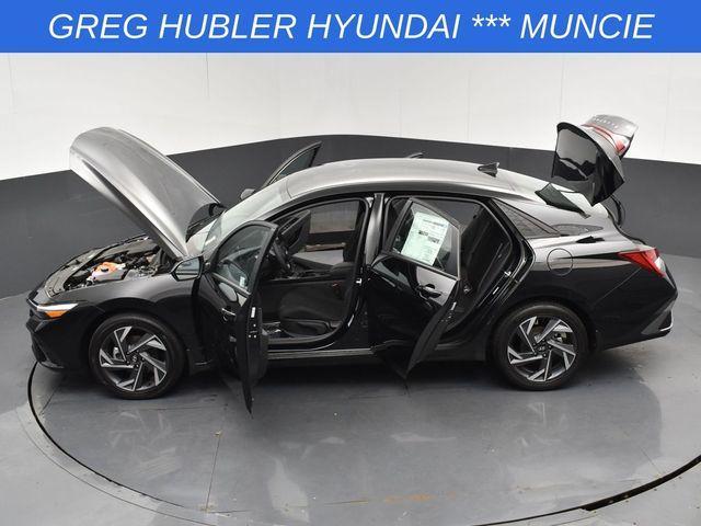 Photo of 2025 Black Hyundai ELANTRA HEV