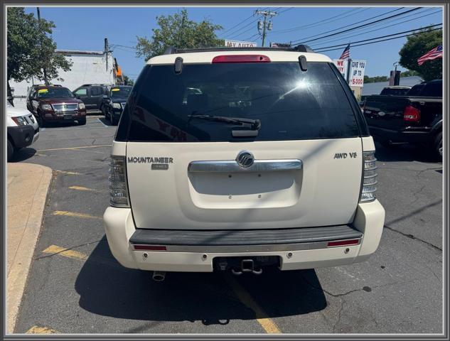 Photo of 2007 White Chocolate Tri-Coat Mercury Mountaineer