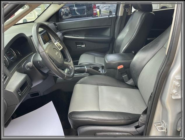 Photo of 2010 Bright Silver Metallic Clearcoat Jeep Grand Cherokee