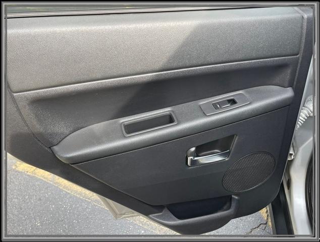 Photo of 2010 Bright Silver Metallic Clearcoat Jeep Grand Cherokee