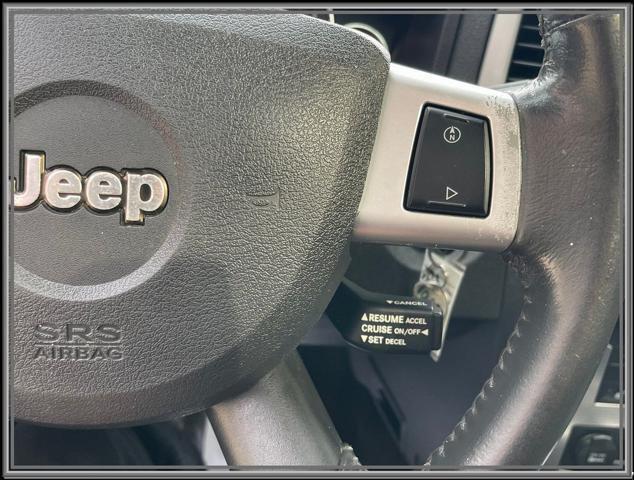 Photo of 2010 Bright Silver Metallic Clearcoat Jeep Grand Cherokee