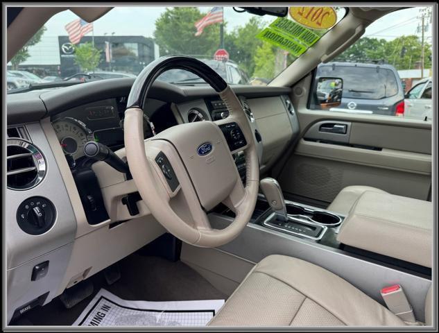 Photo of 2012 White Platinum Metallic Tri-Coat Ford Expedition