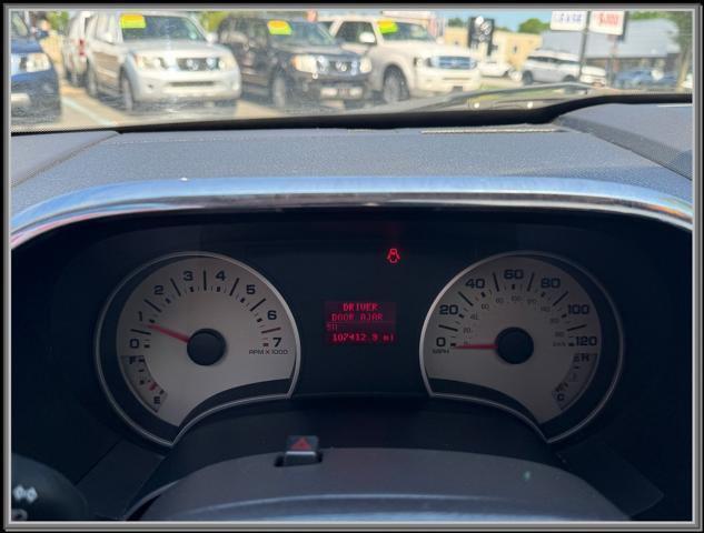 Photo of 2006 Black Clearcoat Ford Explorer