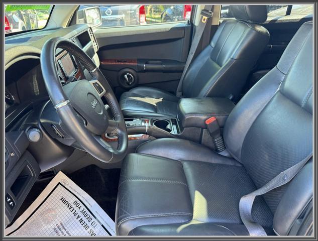 Photo of 2008 Black Clearcoat Jeep Commander