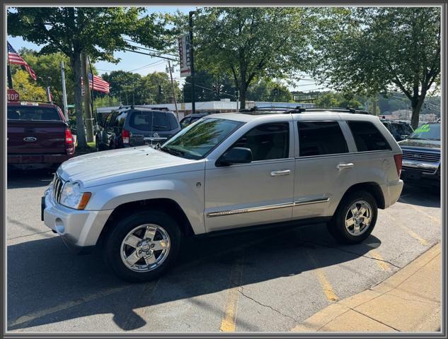 Photo of 2005 Bright Silver Metallic Clearcoat Jeep Grand Cherokee