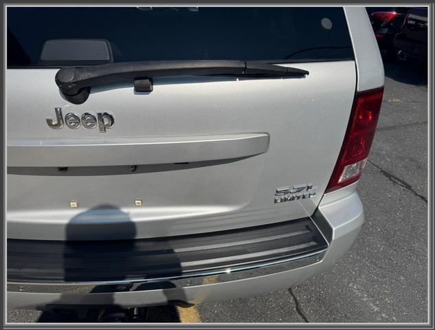 Photo of 2005 Bright Silver Metallic Clearcoat Jeep Grand Cherokee