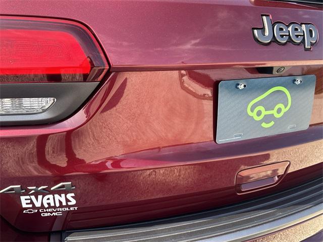 Photo of 2021 Velvet Red Pearlcoat Jeep Grand Cherokee