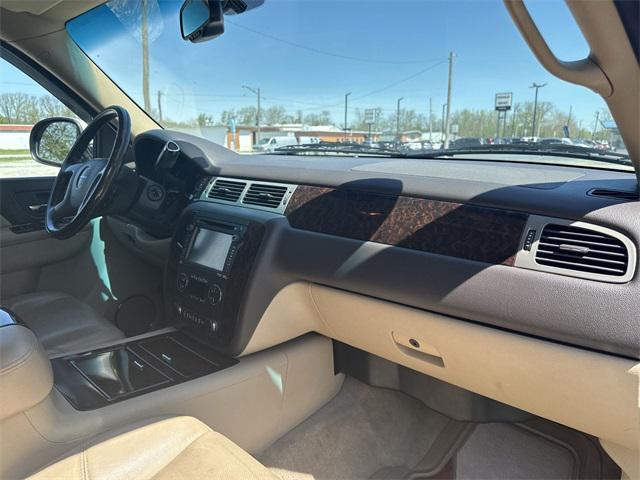 Photo of 2013 White Diamond Tricoat GMC Yukon