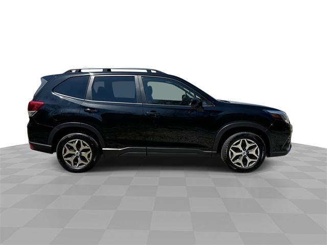 Photo of 2022 Crystal Black Silica Subaru Forester