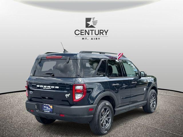 Photo of 2021 Blue Metallic Ford Bronco Sport